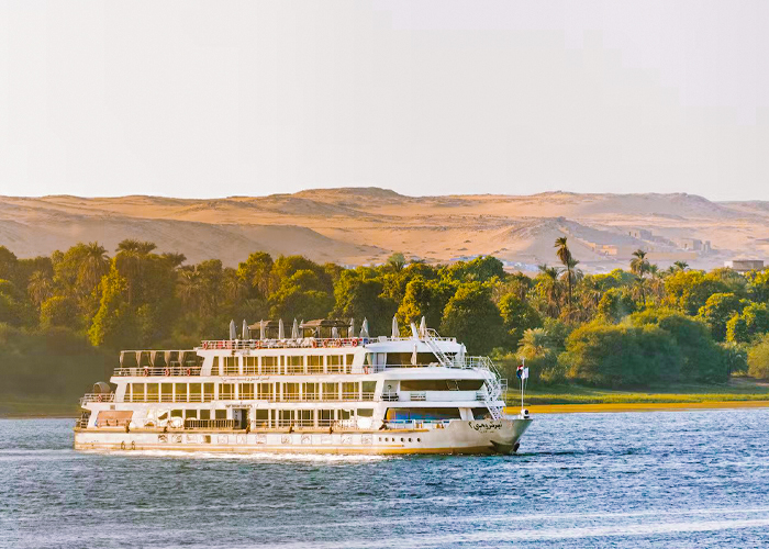 Sanctuary Sun Boat IV Cruise